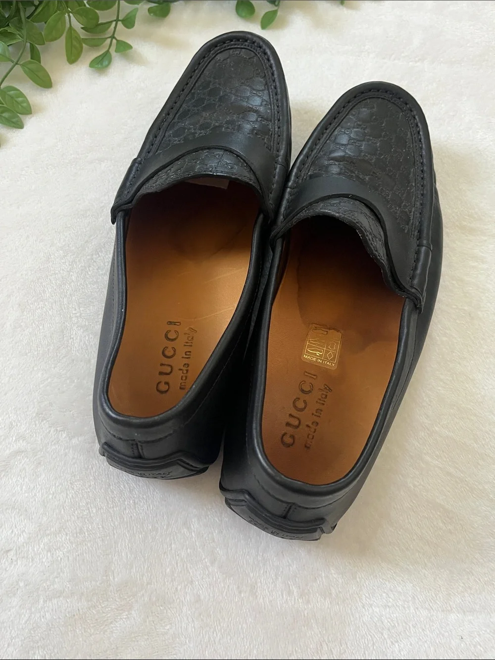Gucci Black Leather Signature Logo Penny Loafers